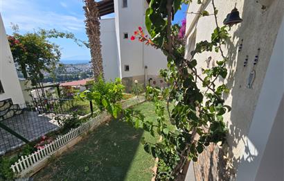 Bodrum Akyarlar'da Satılık 5+2 Havuzlu Tripleks Villa