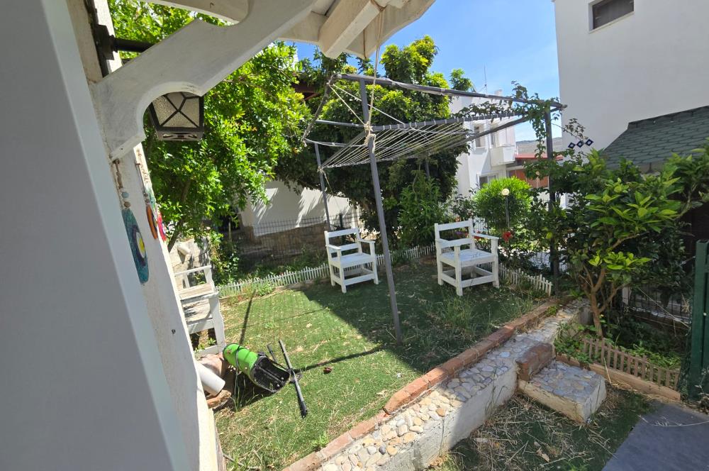 Bodrum Akyarlar'da Satılık 5+2 Havuzlu Tripleks Villa