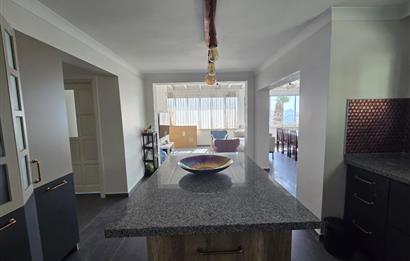 Bodrum Akyarlar'da Satılık 5+2 Havuzlu Tripleks Villa