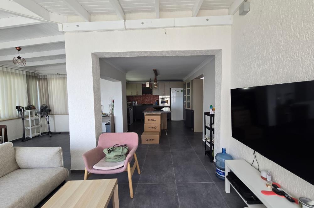 Bodrum Akyarlar'da Satılık 5+2 Havuzlu Tripleks Villa
