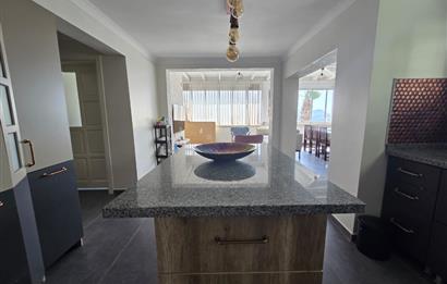 Bodrum Akyarlar'da Satılık 5+2 Havuzlu Tripleks Villa