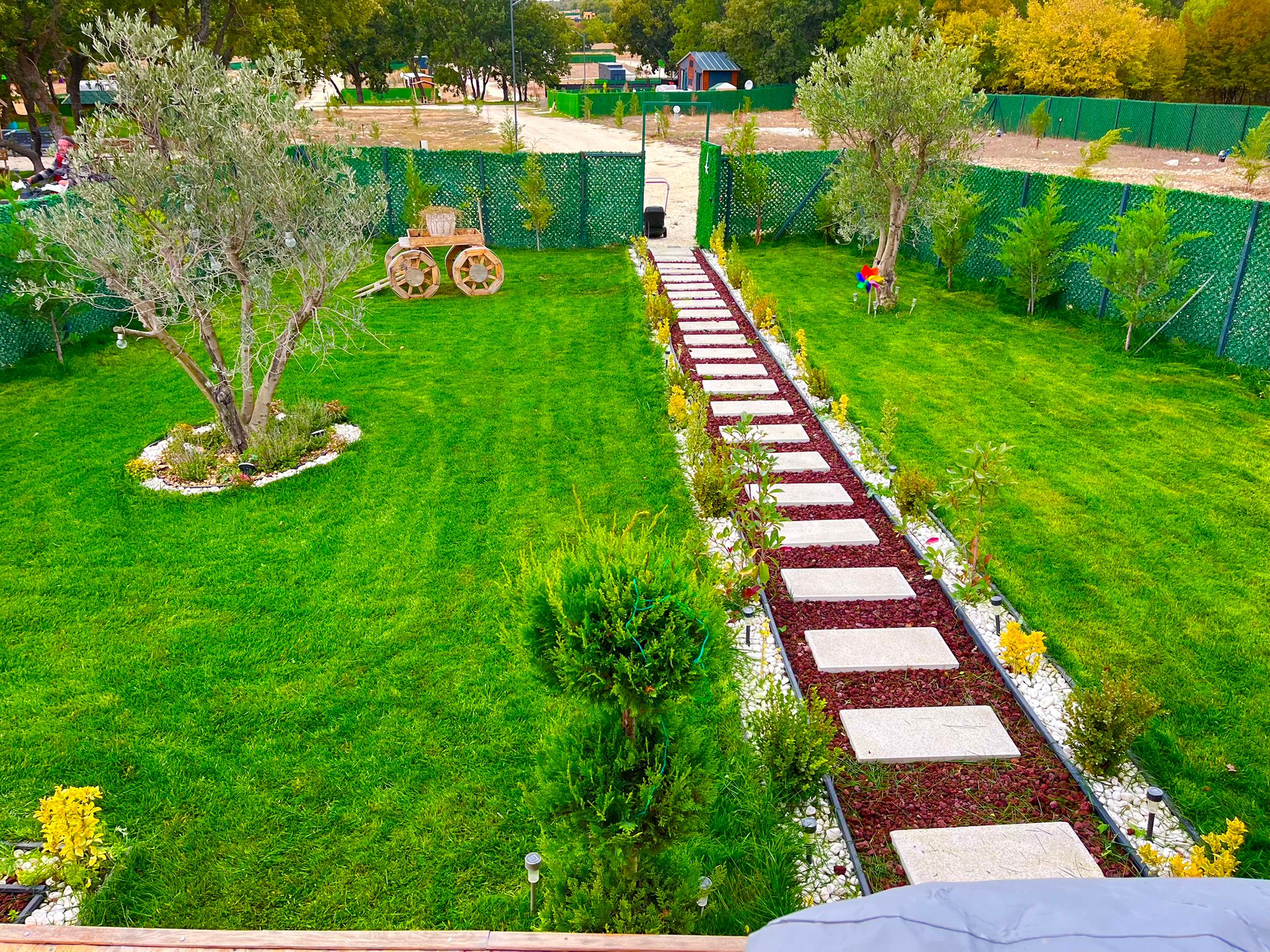 KIRKLARELİ VİZE SOĞUCAK KÖYÜ'NDE YAN YANA 2 ADET 200 m² PARSEL