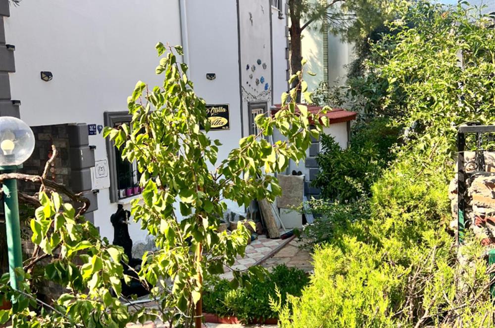 Akbük Gökdeniz Sitesinde Deniz Manzaralı 6+1 Tripleks