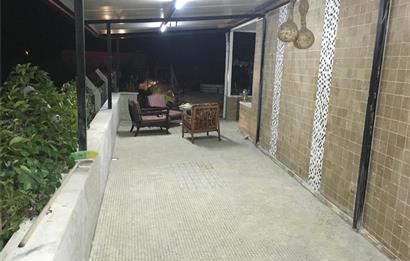 C21 LOCA'DAN BÜYÜK BOSTANCI'DA SATILIK ÇİFTLİK EVİ VE ARSASI