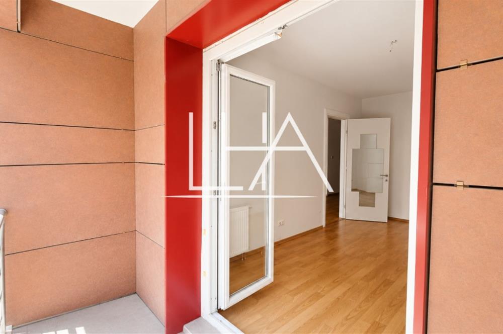 C21'DEN METRO KARŞISI GÖKMAHAL'DE SATILIK KULLANIŞLI 1,5+1 DAİRE
