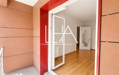 C21'DEN METRO KARŞISI GÖKMAHAL'DE SATILIK KULLANIŞLI 1,5+1 DAİRE