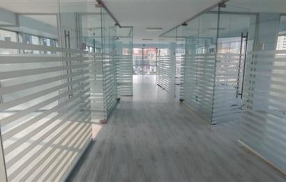 E5 Üzerinde Prestijli Plaza'da Kiralık 210 m2 Komple Kat