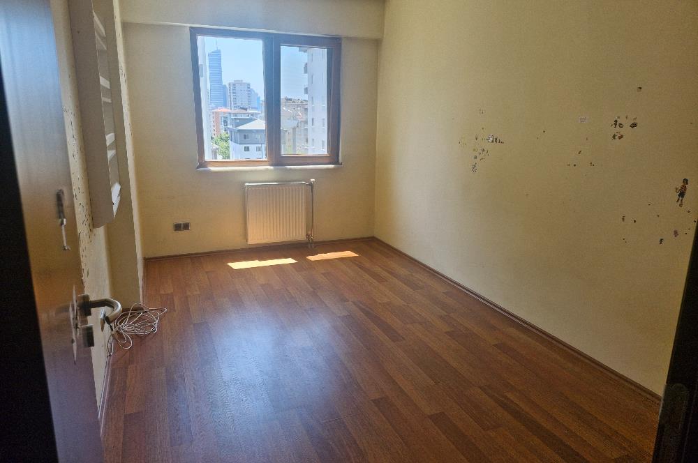 HELENIUM PARK SİTESİNDE HAVUZ CEPHE, KULLANIŞLI GENİŞ 2+1 DAİRE