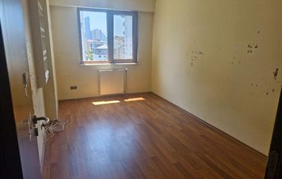 HELENIUM PARK SİTESİNDE HAVUZ CEPHE, KULLANIŞLI GENİŞ 2+1 DAİRE