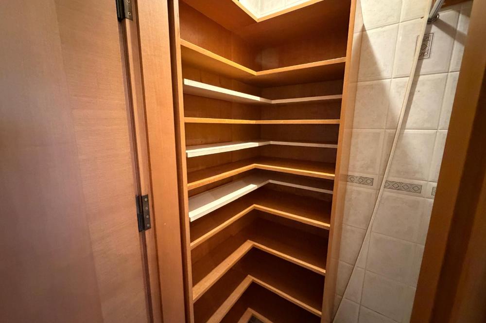 C21 ROOF SAHRAYI CEDİT PAZAR SOKAĞININ HEMEN YANI 3+1 KİRALIK