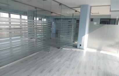 E5 Üzerinde Prestijli Plaza'da Kiralık 210 m2 Komple Kat