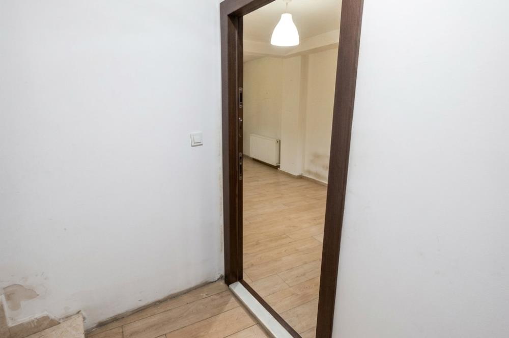 Beyoğlu Kasımpaşa'da Metroya Yakın Bahçeli Kiralık 1+0