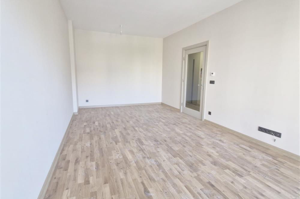 TOPKAPI ALYA MERKEZEFENDİ CAD. SİTE İÇİNDE SATILIK 2 + 1 DAİRE