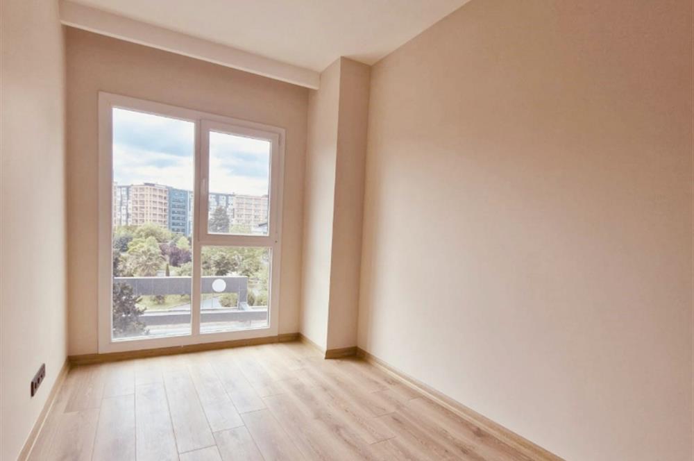 TOPKAPI ALYA MERKEZEFENDİ CAD. SİTE İÇİNDE SATILIK 2 + 1 DAİRE