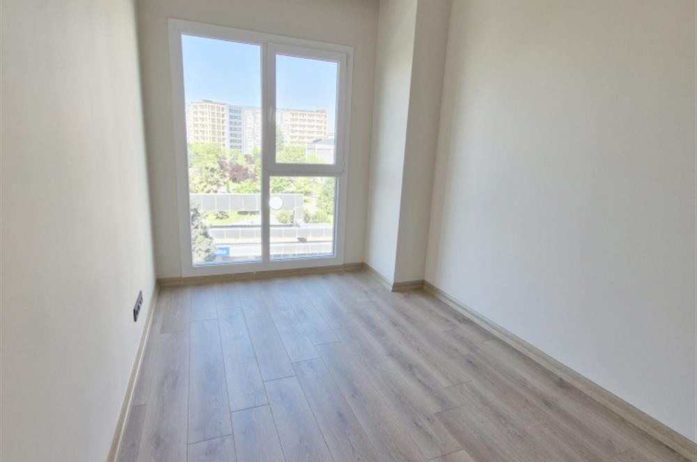 TOPKAPI ALYA MERKEZEFENDİ CAD. SİTE İÇİNDE SATILIK 2 + 1 DAİRE