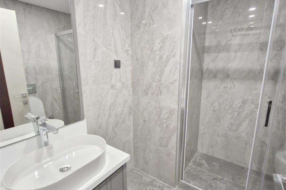 TOPKAPI ALYA MERKEZEFENDİ CAD. SİTE İÇİNDE SATILIK 2 + 1 DAİRE