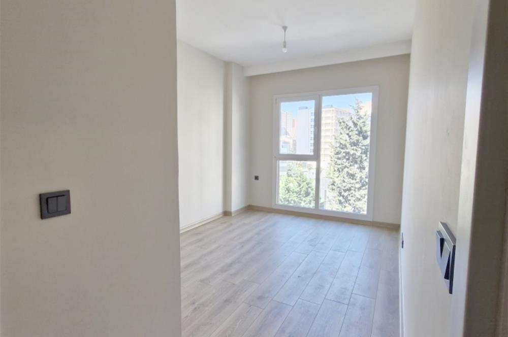 TOPKAPI ALYA MERKEZEFENDİ CAD. SİTE İÇİNDE SATILIK 2 + 1 DAİRE