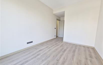 TOPKAPI ALYA MERKEZEFENDİ CAD. SİTE İÇİNDE SATILIK 2 + 1 DAİRE