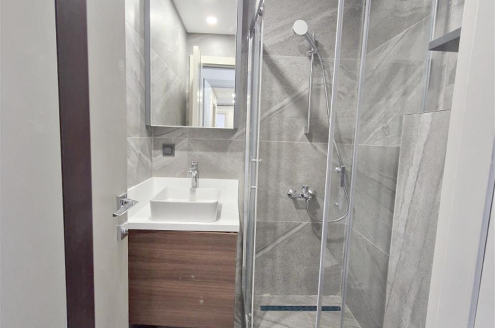 TOPKAPI ALYA MERKEZEFENDİ CAD. SİTE İÇİNDE SATILIK 2 + 1 DAİRE
