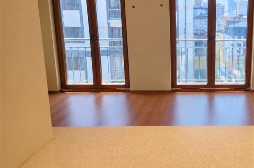 HELENIUM PARK SİTESİNDE HAVUZ CEPHE, KULLANIŞLI GENİŞ 2+1 DAİRE
