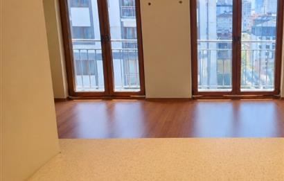 HELENIUM PARK SİTESİNDE HAVUZ CEPHE, KULLANIŞLI GENİŞ 2+1 DAİRE