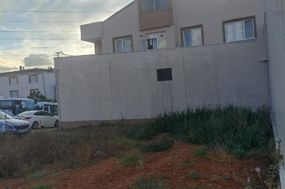 ATAŞEHİR FERHATPAŞA' DA SATILIK İMARLI 285 M2 ARSA