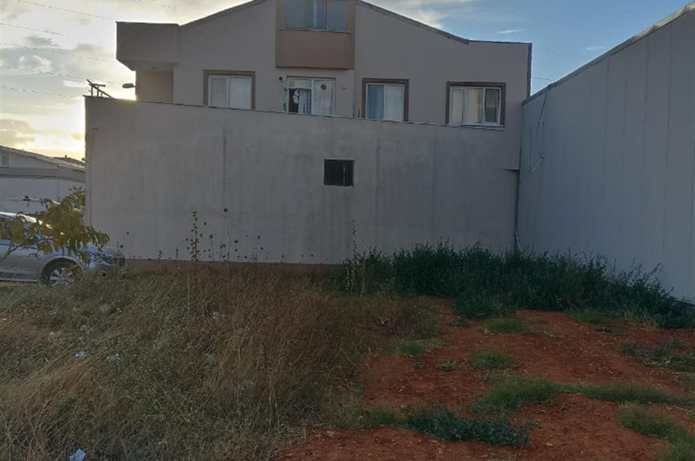 ATAŞEHİR FERHATPAŞA' DA SATILIK İMARLI 285 M2 ARSA