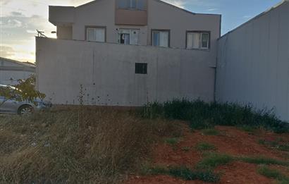 ATAŞEHİR FERHATPAŞA' DA SATILIK İMARLI 285 M2 ARSA