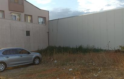 ATAŞEHİR FERHATPAŞA' DA SATILIK İMARLI 285 M2 ARSA