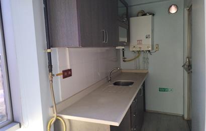 E5 Üzerinde Prestijli Plaza'da Kiralık 210 m2 Komple Kat