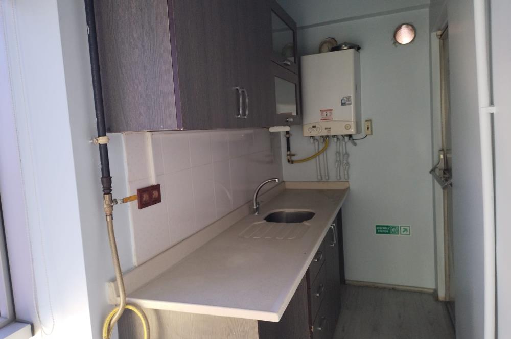 E5 Üzerinde Prestijli Plaza'da Kiralık 210 m2 Komple Kat
