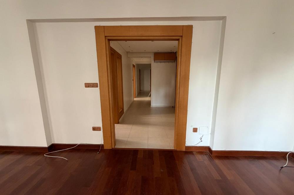 C21 ROOF SAHRAYI CEDİT PAZAR SOKAĞININ HEMEN YANI 3+1 KİRALIK