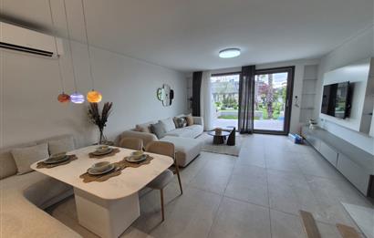 Zekeriyaköy Kuzeybükü'nde Sıfır 4+1 Bahçeli Townhouse