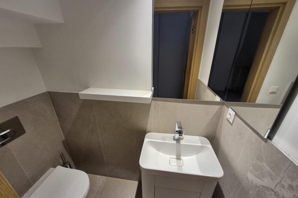 Zekeriyaköy Kuzeybükü'nde Sıfır 4+1 Bahçeli Townhouse