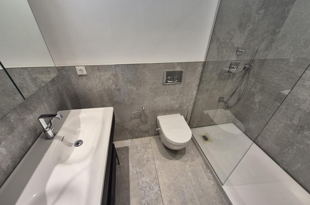 Zekeriyaköy Kuzeybükü'nde Sıfır 4+1 Bahçeli Townhouse