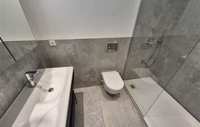 Zekeriyaköy Kuzeybükü'nde Sıfır 4+1 Bahçeli Townhouse