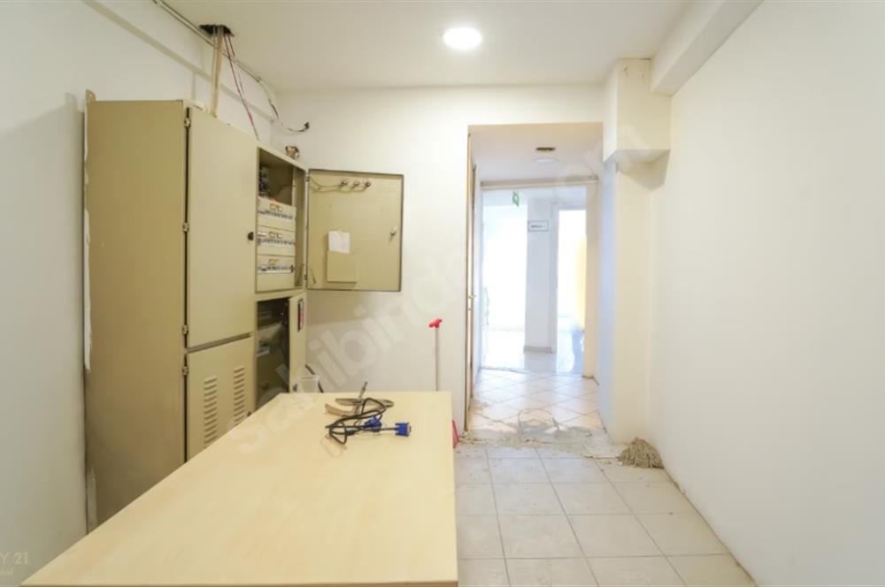 C21 BAL'DAN ÇARŞI MERKEZDE KİRALIK TİCARİ İMARLI KOMPLE BİNA