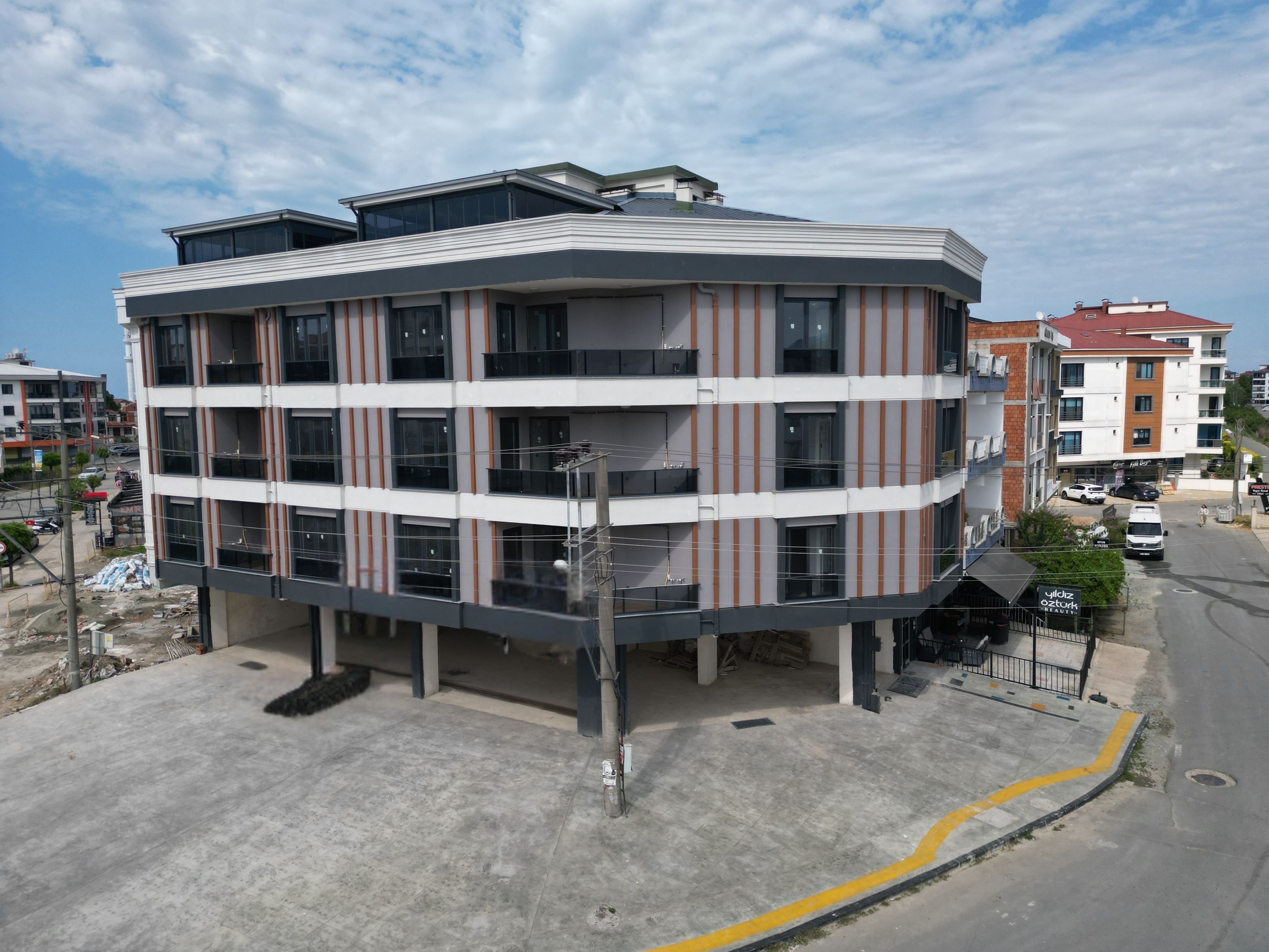 CENTURY 21 ' DEN CUMHURİYET MAHALLESİ'NDE SIFIR 3+1 SATILIK DAİRE!