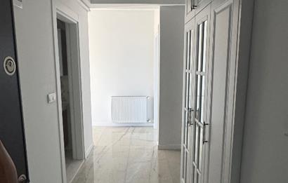 Ergenekon Mahallesinde 3+1 Otoparklı Kiralık Daire