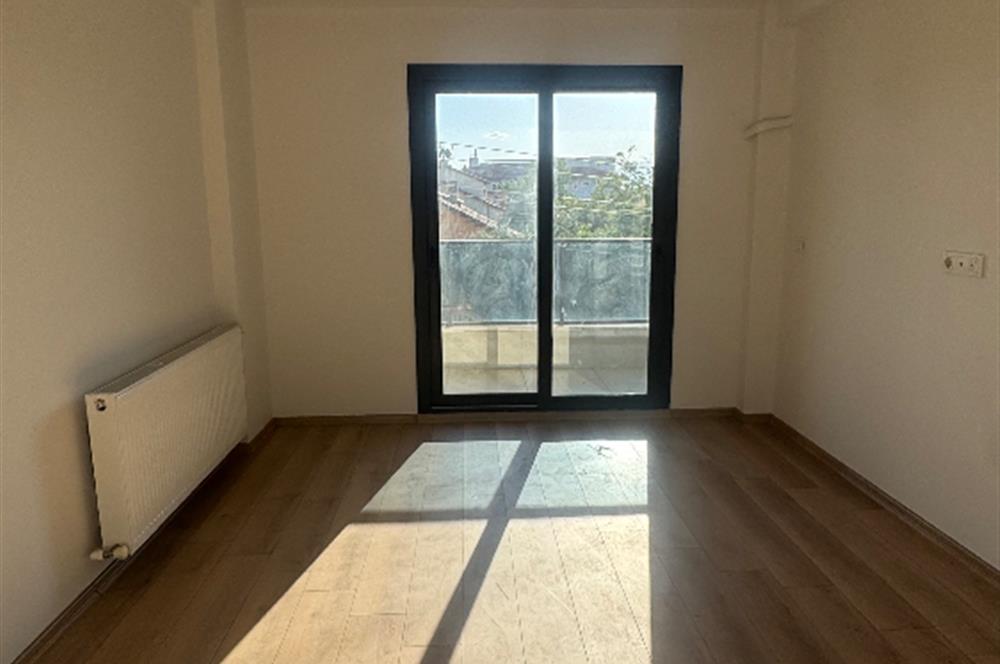 Ergenekon Mahallesinde 3+1 Otoparklı Kiralık Daire