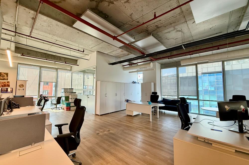 Kağıthane Kiralık Ofis Dubleks 630m2+200m2 Teraslı Polat Ofis