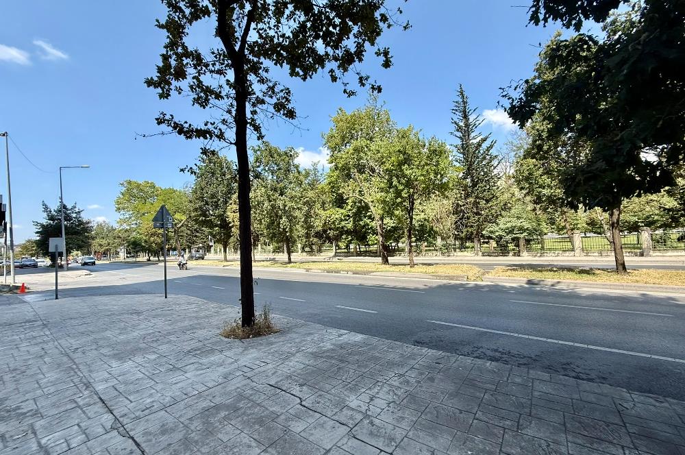 Kağıthane Kiralık Dükkan 662m2 Dekorasyonlu Polat Ofis