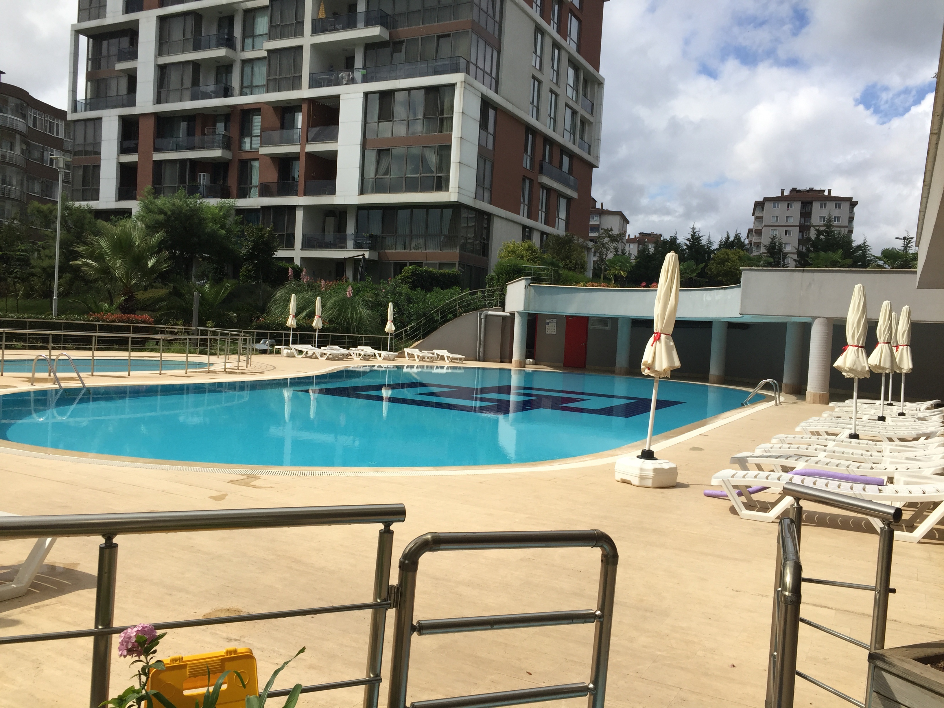 HARMANDERE VİAPORTA YAKIN STİLL ADORİA SİTESİNDE 1+1 EŞYALI