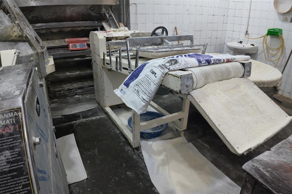C21 LOFT'TAN ALPARSLAN CADDESİNDE DEVREN SATILIK EKMEK FIRINI