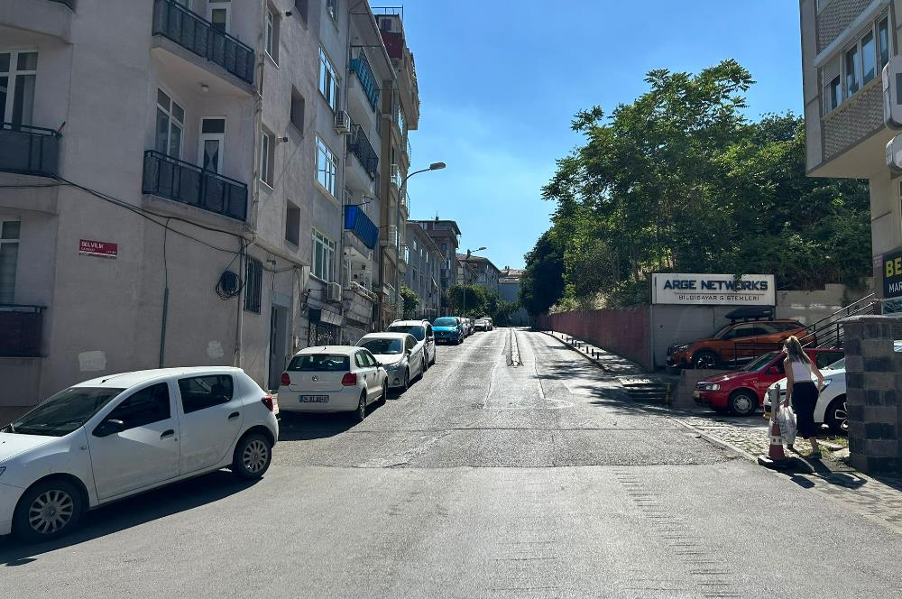Üsküdar Sultantepe'de Kiralık 2+1 Daire, Balkonlu, Metro Yakını
