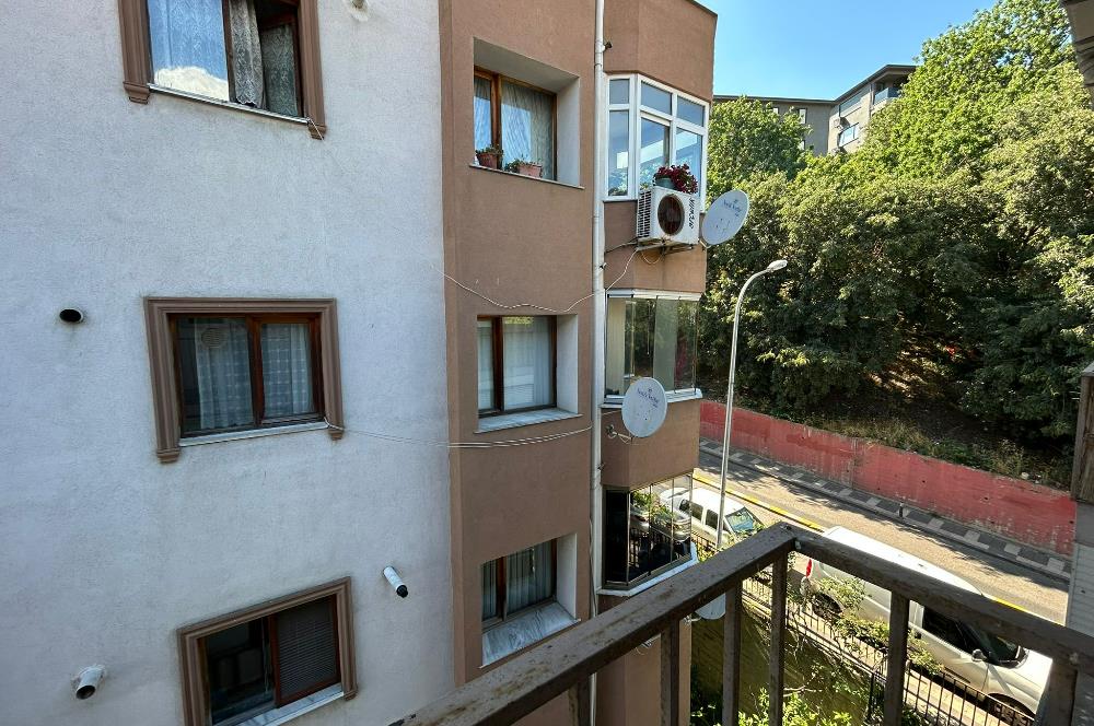 Üsküdar Sultantepe'de Kiralık 2+1 Daire, Balkonlu, Metro Yakını