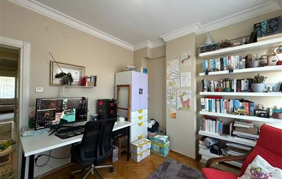 Üsküdar Sultantepe'de Kiralık 2+1 Daire, Balkonlu, Metro Yakını