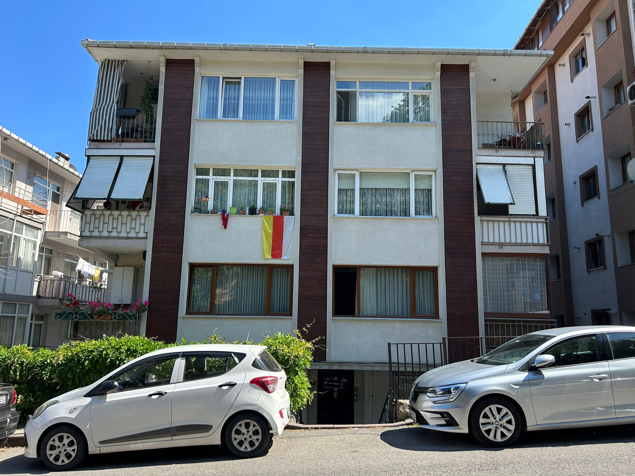 Üsküdar Sultantepe'de Kiralık 2+1 Daire, Balkonlu, Metro Yakını