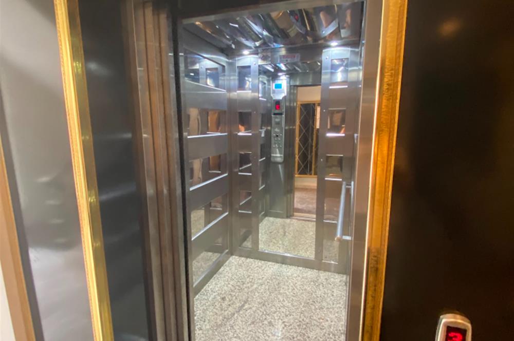 CENTURY 21 PLUS'DAN MERKEZ CUMHURİYETTE 1+1 LÜKS KİRALIK