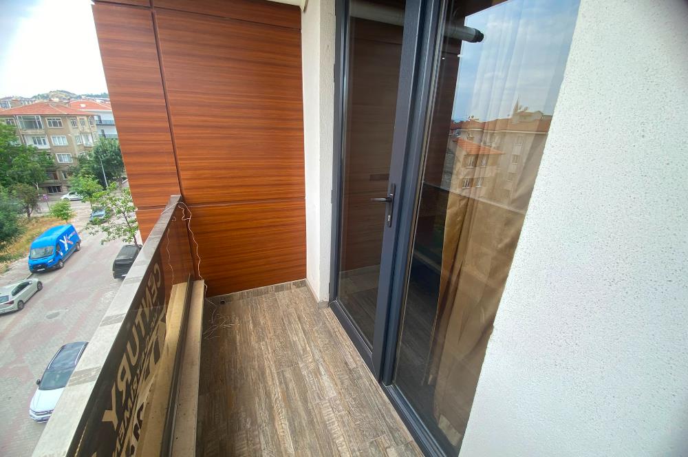 CENTURY 21 PLUS'DAN MERKEZ CUMHURİYETTE 1+1 LÜKS KİRALIK